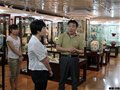 市民政局领导到绿宝石艺术陶瓷馆调研