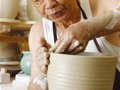 澄泥烈焰铸瓷魂——记中国工艺美术大师夏侯文