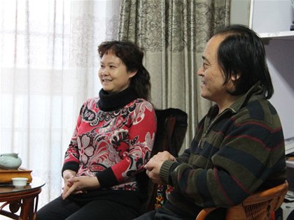 挈肩携手镌刻美丽瓷话——陶瓷艺术大师丁邦海与夫人黄玉双