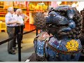 中国文物景泰蓝铜狮入藏澳洲金龙博物馆